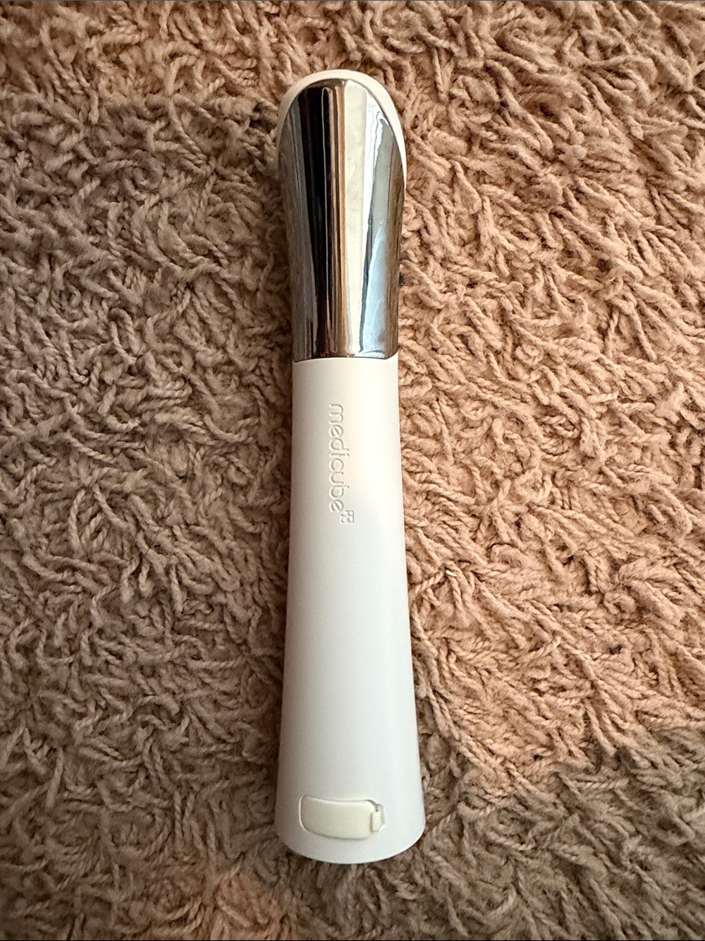 Medicube age-r air shot skin care device used - Picture 2 of 2